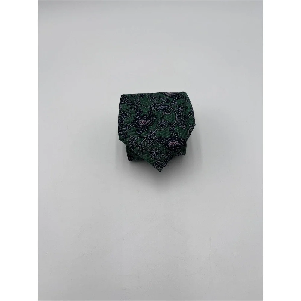 R Designed in Italy Green Paisley‎ 100% Silk Necktie Tie 60